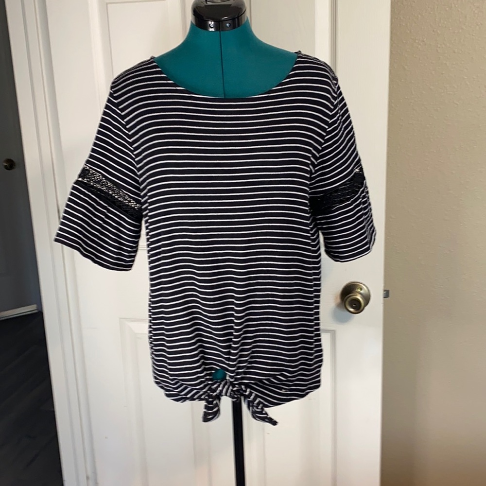 Ruby Rd, knit front tie, bell sleeves top M